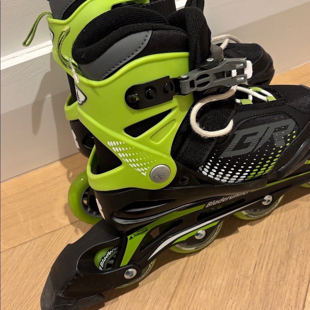 Bladerunner Phoenix Inline Skates - Picture 4 of 7